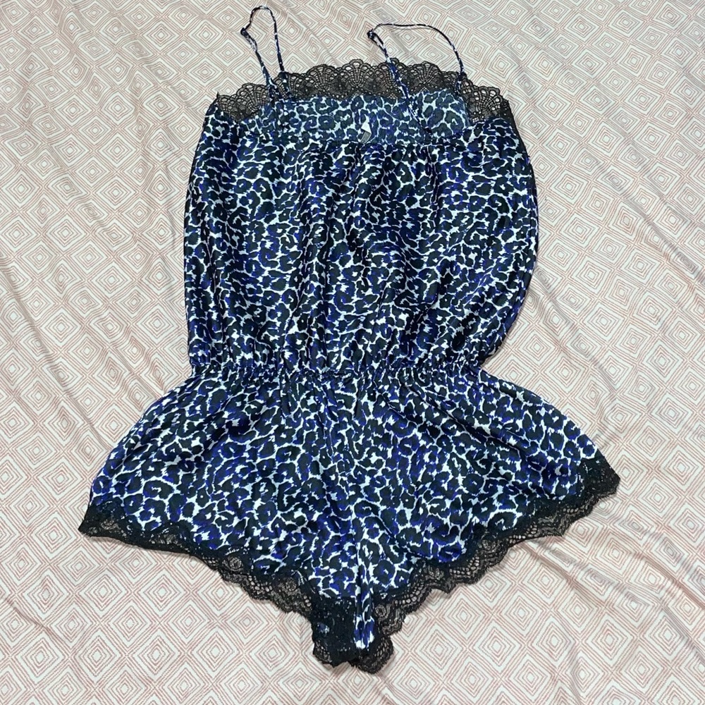 Leopard Sleep Onesie - Picture 4 of 4